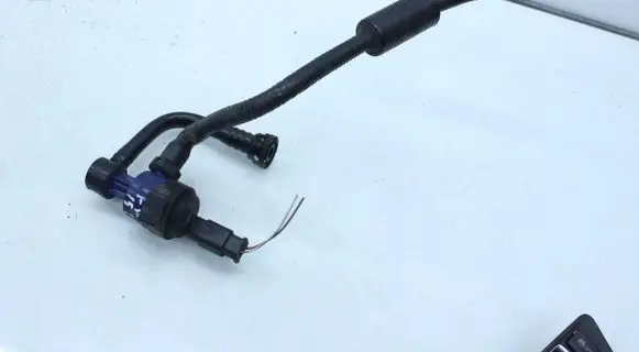 BMW 3 F30 F35 F31 Vacuum valve 7624012