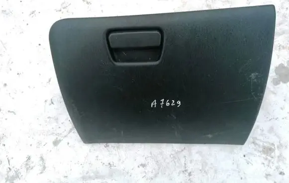 Mitsubishi Carisma Glove box MR115996