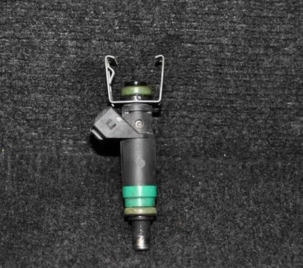 Ford Focus Fuel injector 98MF9F593