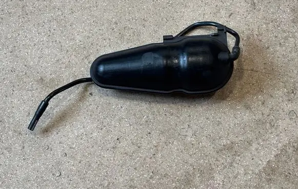 Audi A7 S7 4G Vacuum air tank 4G0131541A