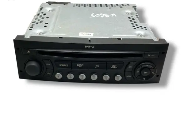 Radio/CD/DVD/GPS head unit
