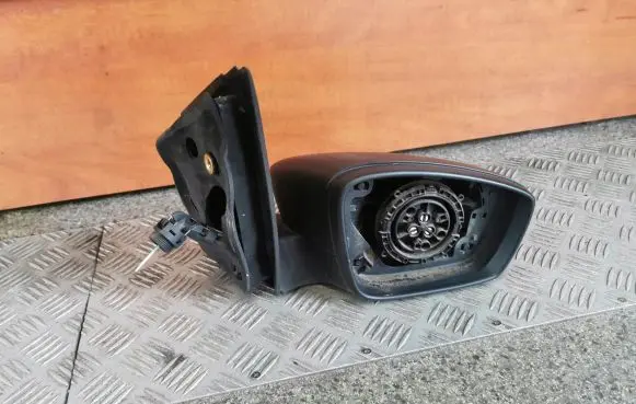 Skoda Citigo Front door electric wing mirror 1S1857502