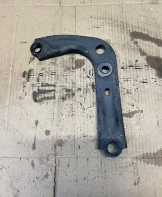 Honda HR-V Rear bumper mounting bracket
