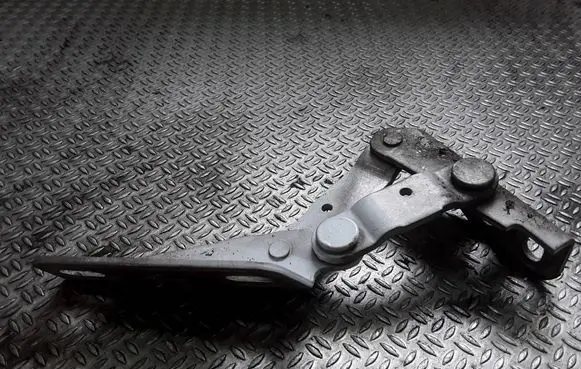 Mercedes-Benz Sprinter W901 W902 W903 W904 Engine bonnet/hood hinges 9017500351
