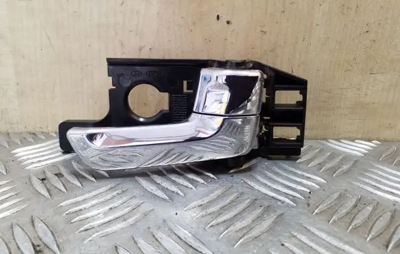 KIA Sportage Rear door interior handle 826131F000