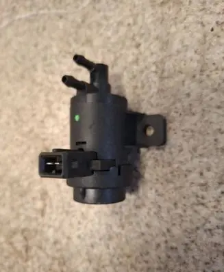 Opel Vivaro Turbo solenoid valve 7700113071
