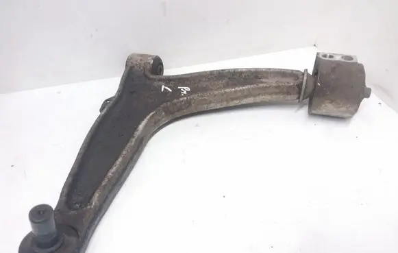 Opel Vectra C Front lower control arm/wishbone 024413015
