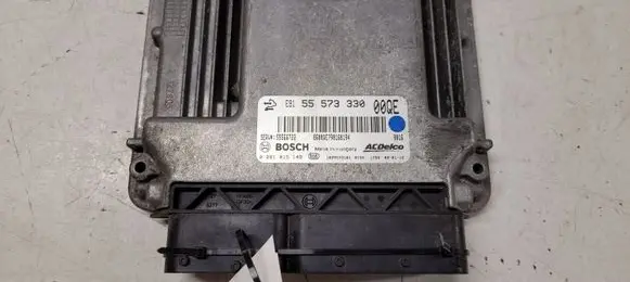 Opel Insignia A Engine control unit/module 55573330 55566722 0281015149