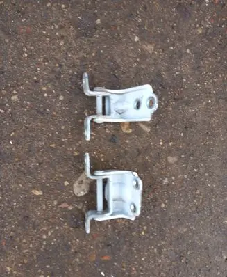 Subaru Legacy Rear door hinge set 