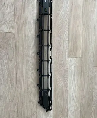 Volvo XC40 Front bumper lower grill