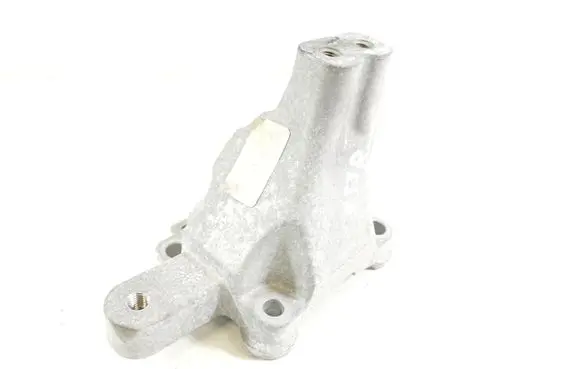 Jeep Grand Cherokee WL Engine mounting bracket 68375850AA