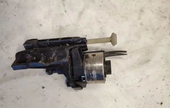 Headlight level adjustment motor