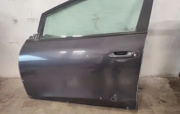 KIA Pro Cee'd II Front door