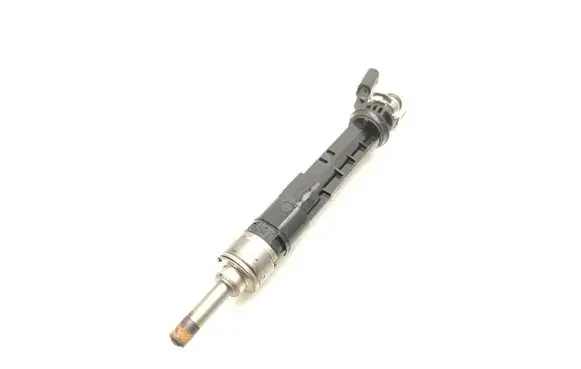 Nissan Qashqai Fuel injector 166005550R