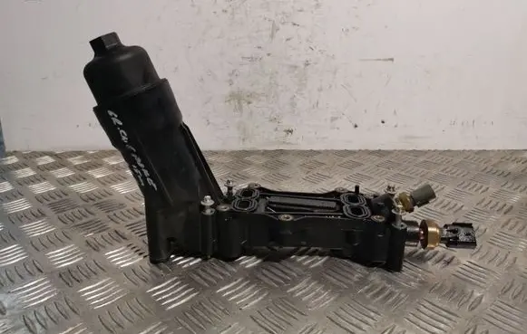 Oil filter mounting bracket