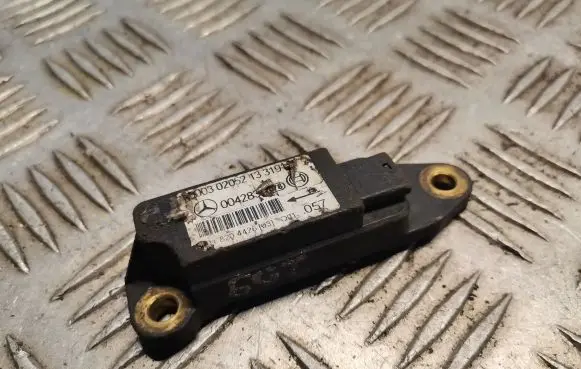 Mercedes-Benz C W203 Airbag deployment crash/impact sensor 0018204426