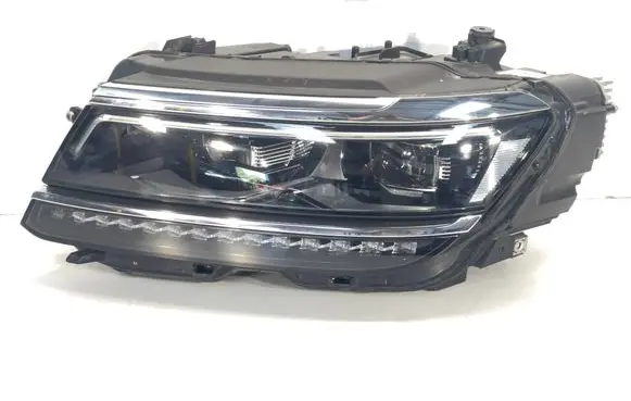 Volkswagen Tiguan Headlight/headlamp 030110123500 5NB941081A