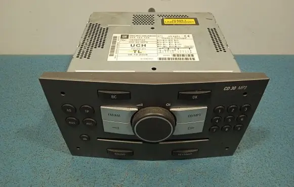 Opel Astra H Radio/GPS head unit trim 13190742