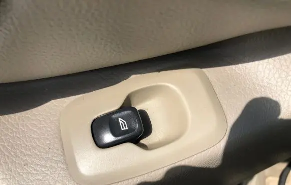 Volvo XC90 Electric window control switch