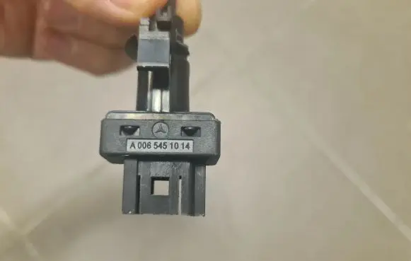 Clutch pedal sensor