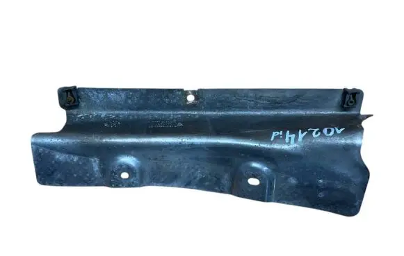 BMW 5 F10 F11 Heat shield in engine bay 51487185204 7185204 24640010