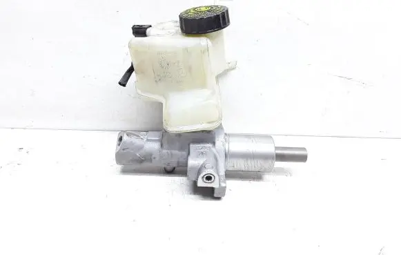 Brake fluid reservoir