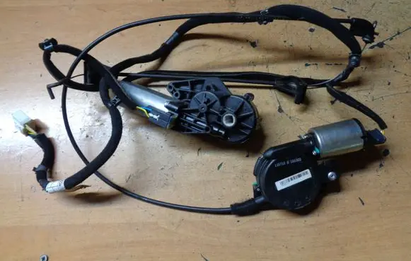 KIA Sorento Seat adjustment motor 885402P110