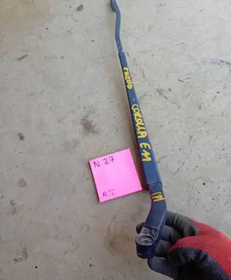 Toyota Corolla E110 Front wiper blade arm