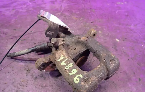 Skoda Octavia Mk2 (1Z) Rear brake caliper