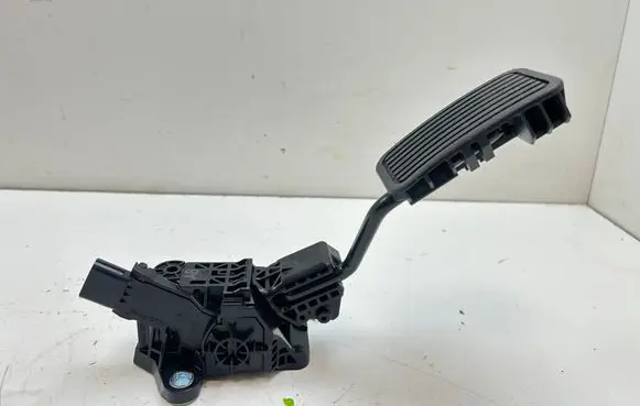 Honda CR-V Accelerator throttle pedal 2700000380