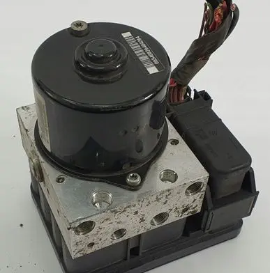 Volvo V50 ABS Pump 30794730