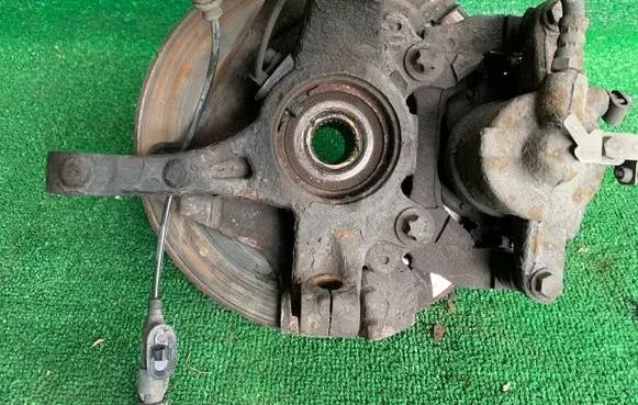 Fiat Fiorino Front wheel hub spindle knuckle