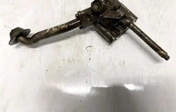 Volkswagen PASSAT B5 Oil pump 026115153a