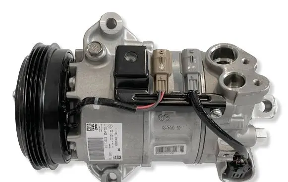 Renault Twingo III Air conditioning (A/C) compressor (pump) 926006316R T392220A