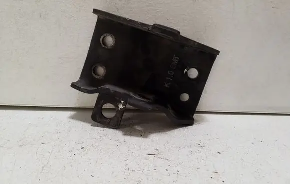 KIA Stonic Engine mounting bracket 