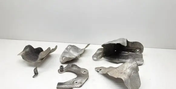 Volvo XC60 Heat shield in engine bay 30757296 30777164 30777257