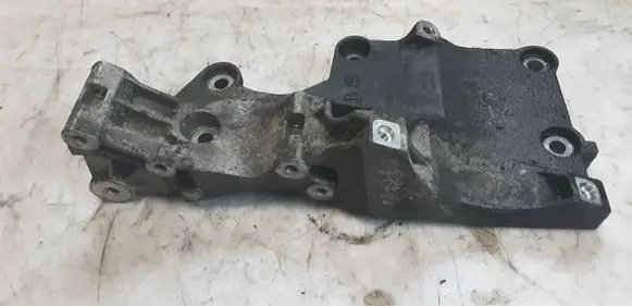 Volkswagen Touran I Generator/alternator bracket 03G903143A