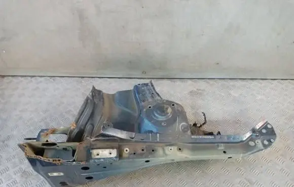 Seat Leon (5F) Fender mounting bracket 