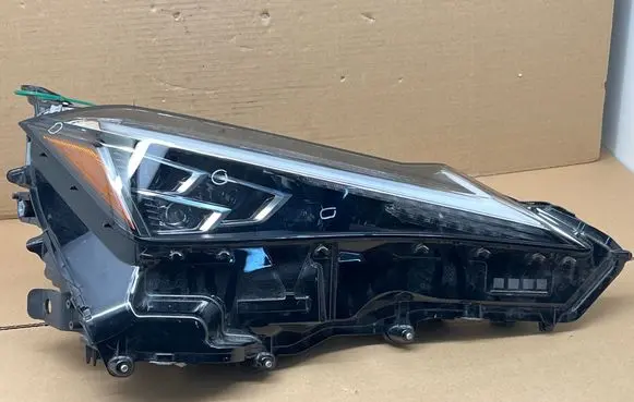 Lexus UX Headlight/headlamp
