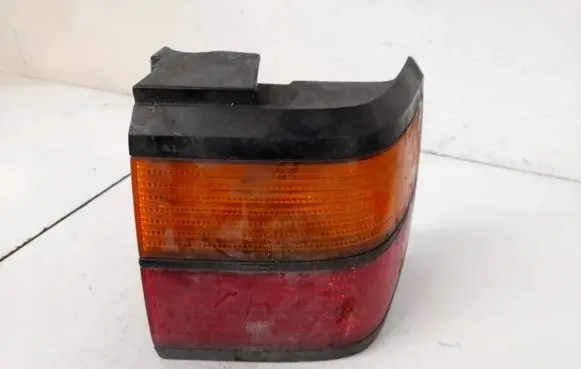 Volkswagen PASSAT B3 Rear/tail lights 357945112