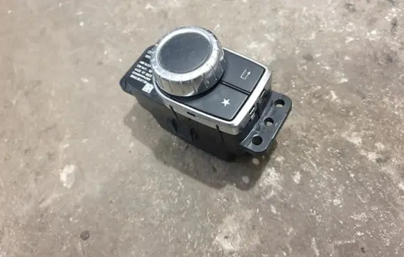 Mercedes-Benz B W246 W242 Multifunctional control switch/knob A2469005615