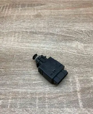 BMW 5 E34 Brake pedal sensor switch 1382385