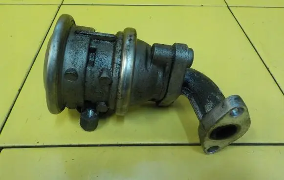 Audi A6 S6 C6 4F EGR thermostat 06E131166A 3SP178 06E131101A