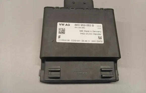 Audi A4 Allroad Voltage converter/converter module 8K0959663B
