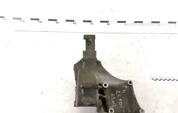 Volkswagen Transporter - Caravelle T4 Generator/alternator bracket 074145189