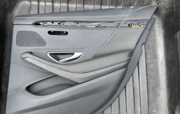 Mercedes-Benz S W222 Rear door card panel trim A2227600661 A2227301673 A2228200202