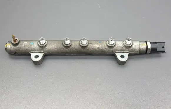 Fuel main line pipe