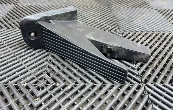 Volvo XC90 Accelerator throttle pedal 31445780