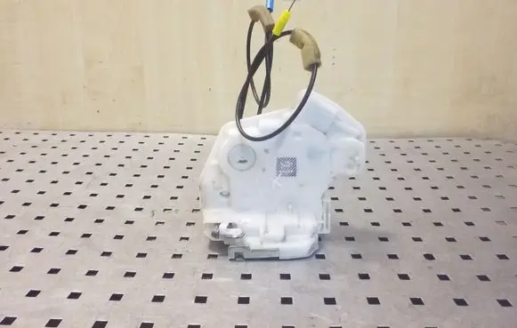 Mitsubishi ASX Front door lock