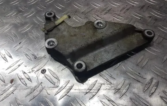 Jaguar X-Type Engine mounting bracket xw4e19n586ad nenusttayta